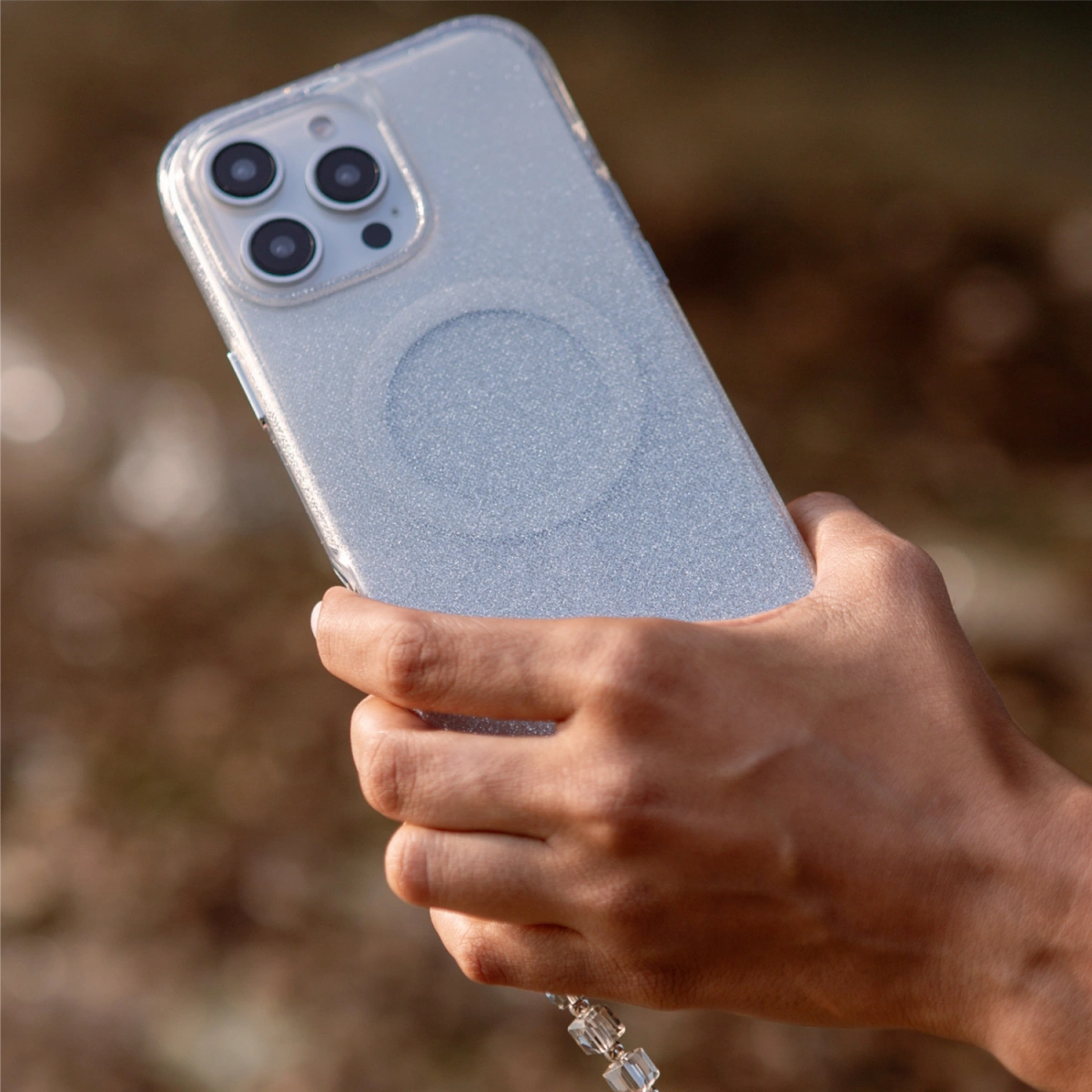 Накладка Uniq для iPhone 16 Pro Max COEHL Lumino (MagSafe), Rose Gold (IP6.9P(2024)-LUMMRGLD). Фото 9