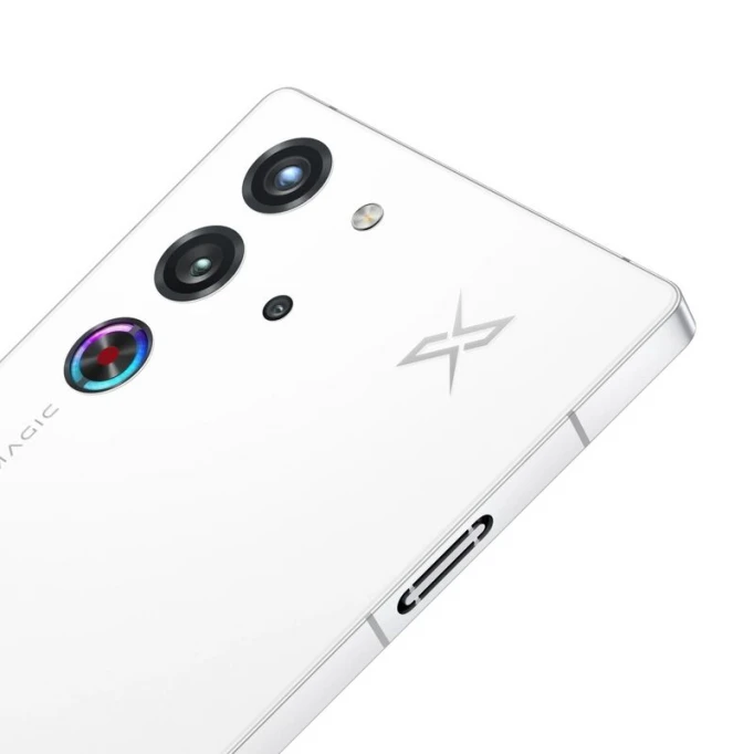 Смартфон Nubia RedMagic 10 Pro 12/256Gb, Lightspeed (NX789J)
